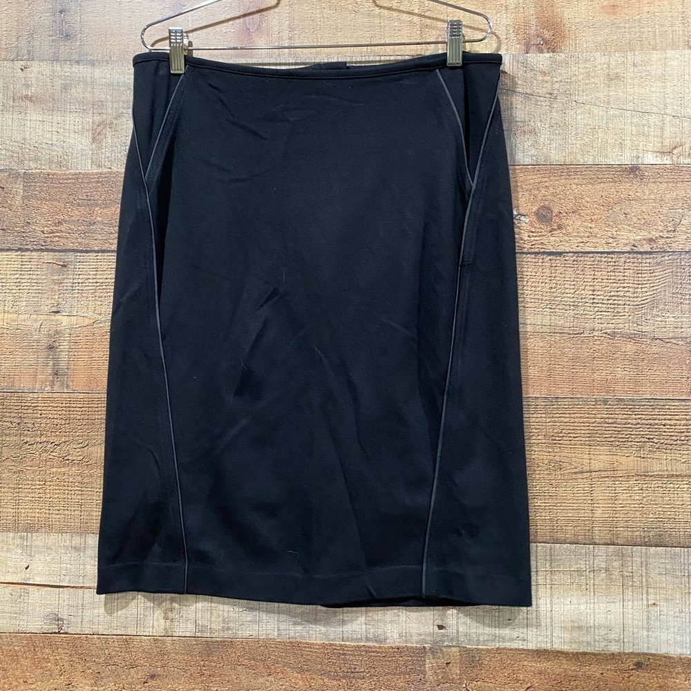 Chicos So Slimming Black Skirt Size 8 (Chicos Size 1)